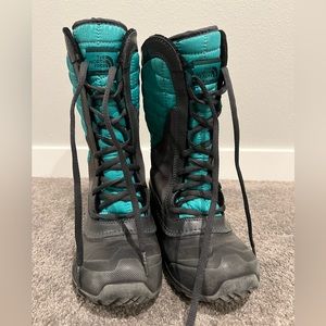 The North Face girls winter boots